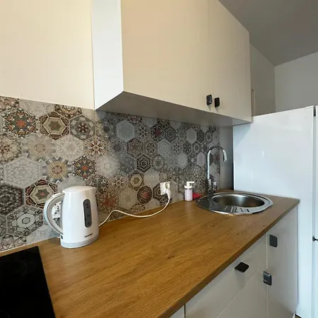 Studio Plaza Iv